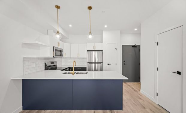 Primrose: Gold Accents – 1800 Leila, Winnipeg, MB - Photo 1