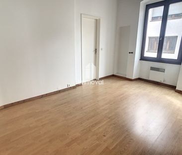 CENTRE VILLE GRAND F2 DE 55,85M² - Photo 3