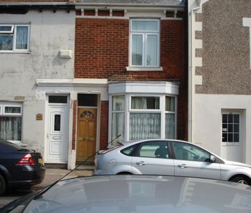 GOOD SIZED ROOMS - 4 BEDS - Photo 1