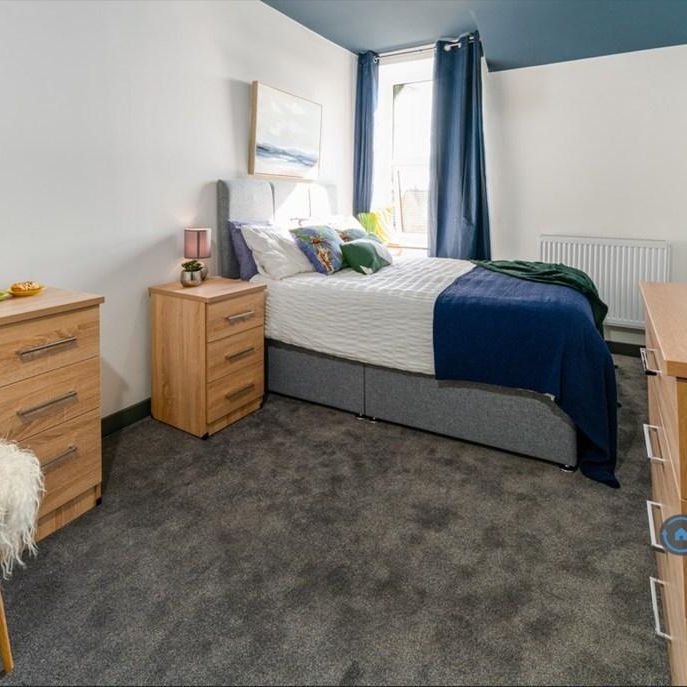 1 bedroom in a house share to rent - Photo 1