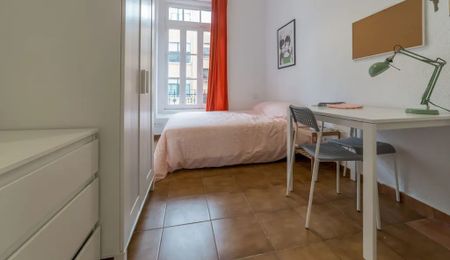 Calle Quart, Valencia, Valencian Community 46008 - Photo 4