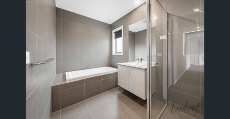 Family Home! - Photo 3