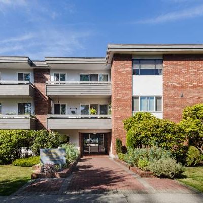 Renovated 2 Br+2 full bath Suite in Kitsilano! - Photo 1