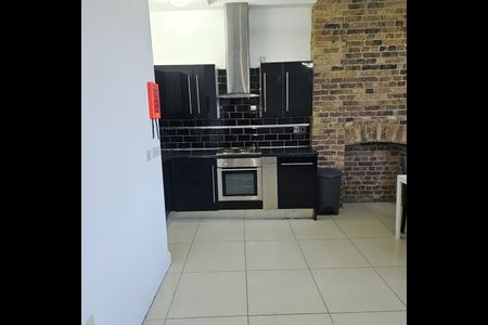 2 Bed Flat, Commercial Street, E1 - Photo 5