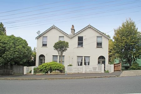 Inner City Living - Photo 5