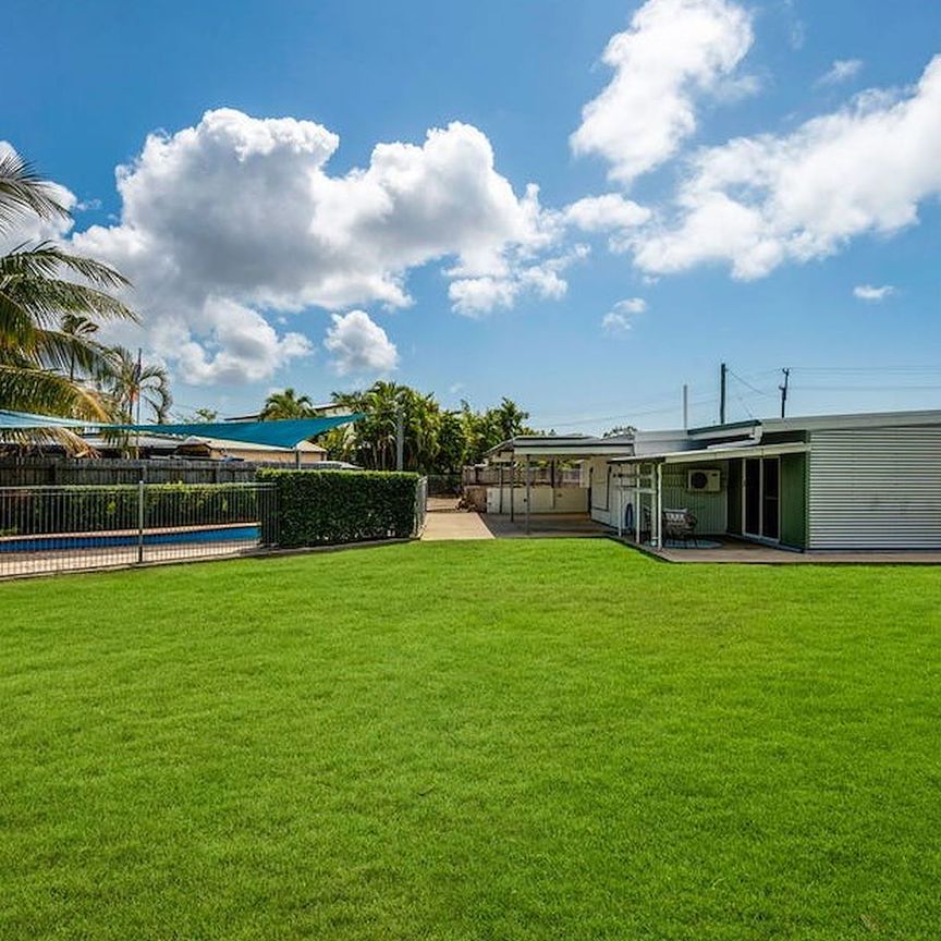 18 Eclipse Street, Rowes Bay. - Photo 1