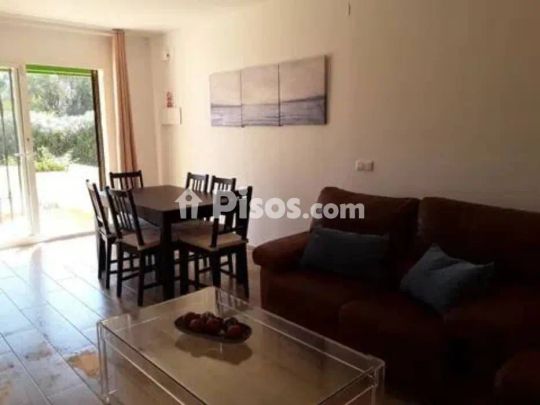 Piso en alquiler en Calaburras-El Chaparral - Photo 1