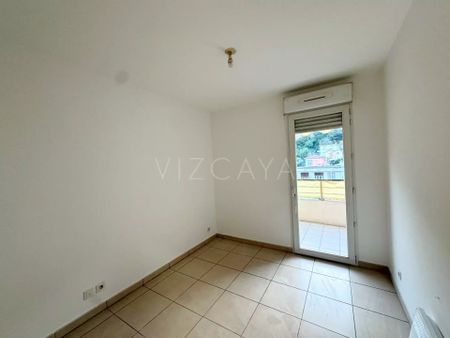 Location Appartement 3 pièces 50m² NICE 06100 - Photo 2