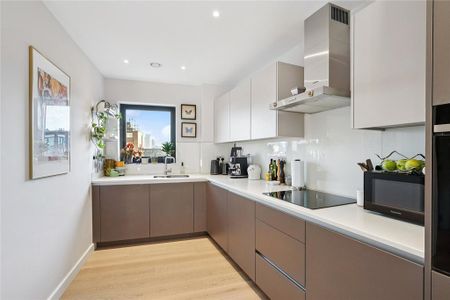 2 bedroom penthouse to rent - Photo 2