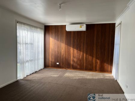 WELL PRESENTED HOME IN QUIET LOCATION - Photo 3