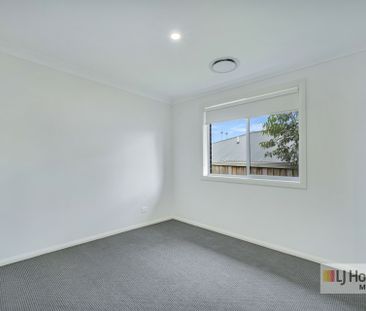 "Modern Living in a Convenient Location" - Photo 2