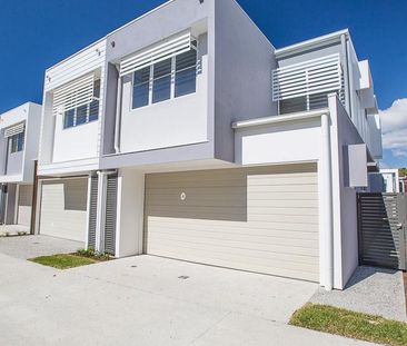 27 Florabella Drive, 4226, Robina - Photo 2