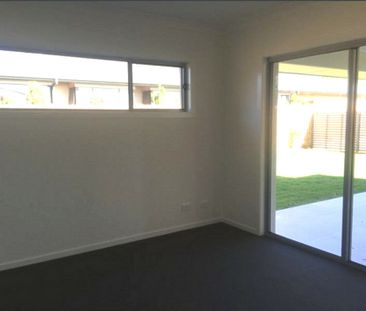 17 Coolock Place, Nudgee QLD, Belconnen - Photo 6