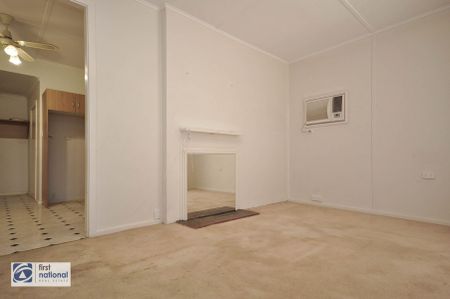 11 Edinburgh Terrace, Port Augusta - Photo 2