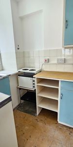 Studio Flat, Rockley Court, W14 - Photo 3