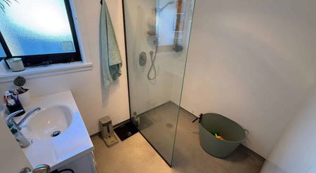 Charming renovated home - Photo 4