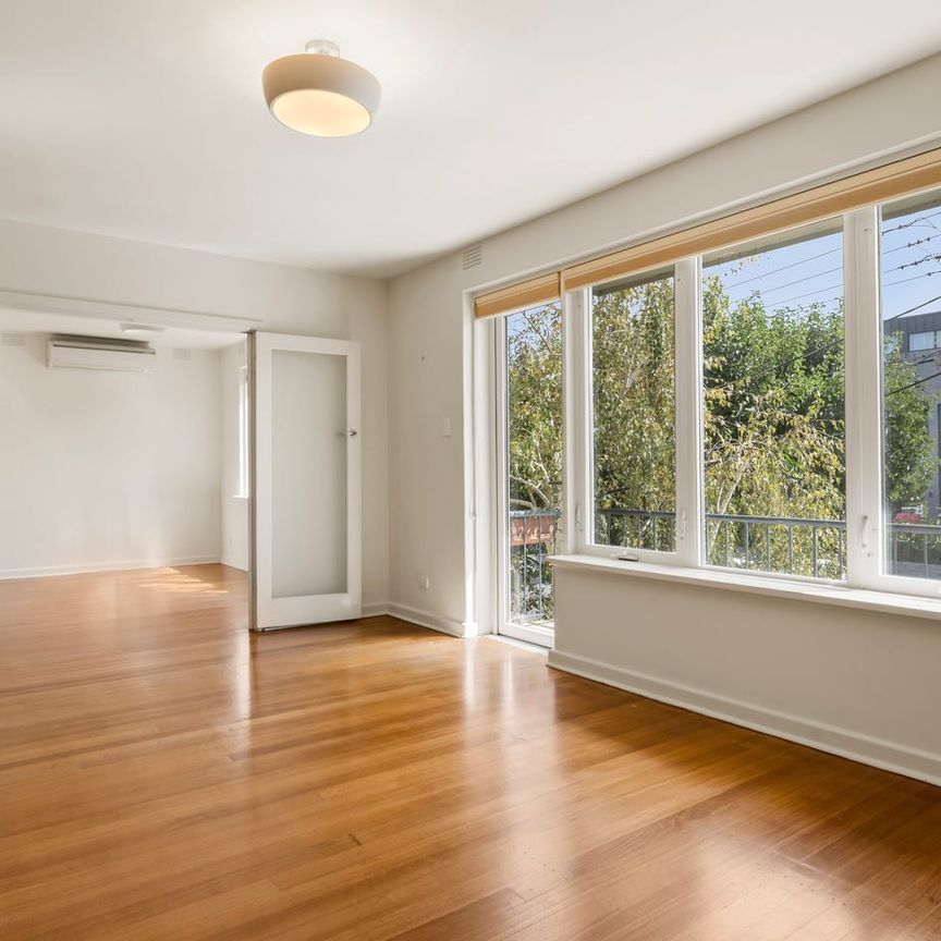 Flexible Living in a Prime Location - Photo 1