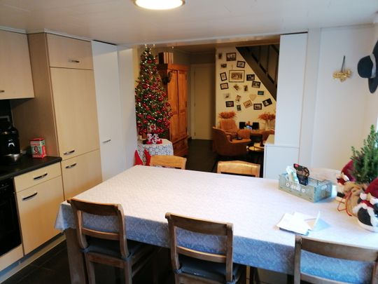 Gezellig huisje met boven 2 kamers ter beschikking - Photo 1