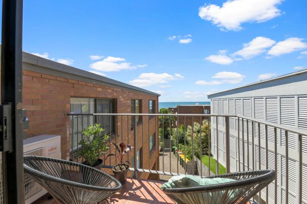 Refurbished Apartment With Ocean View - Photo 1