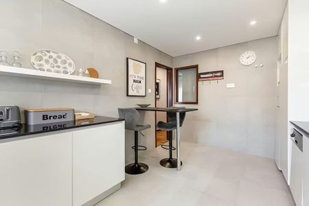 Rua Henrique Galvão, Vila Nova de Gaia, Porto 4430-111 - Photo 5