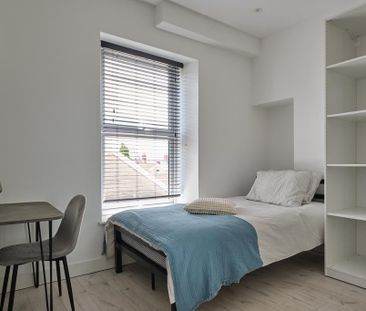 5 bedroom house of multiple occupation to rent - Photo 1