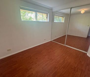 “View Saturday at 2:20pm - 2:35pm” - Photo 2