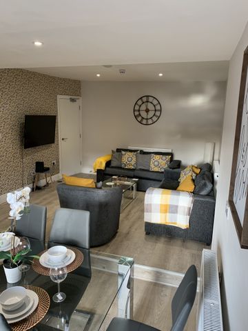 BEDROOM 4 – LARGE DOUBLE ENSUITE - Photo 2