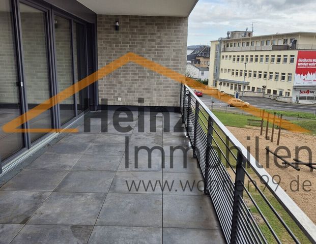 Exklusive Balkonwohnung mit 4 Zimmer im Stadtzentrum von Bergisch Gladbach !!! - Foto 1