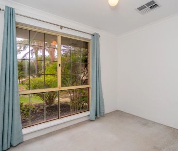 Stunning home featuring Canal Waterfront! - Photo 6