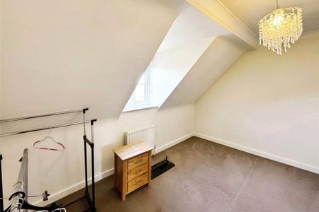 4 bedroom terraced house to rent - Photo 2