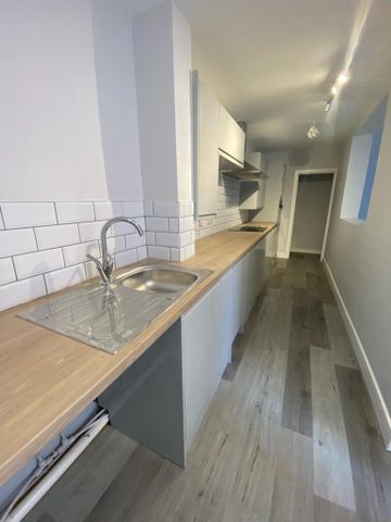 1 bedroom flat to rent - Photo 4
