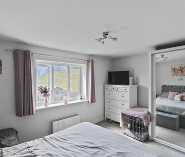 2 bedroom semi-detached house to rent - Photo 6