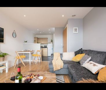 2 Bed Flat, Richmond Hill, M3 - Photo 3