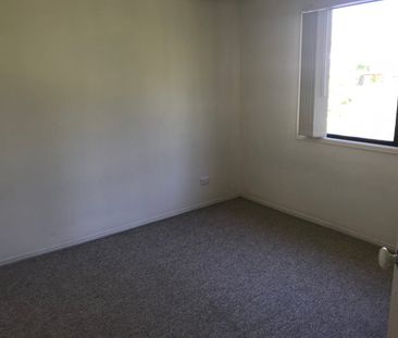 NOT TO BE MISSED - THIS BEAUTIFUL, TWO LEVEL TOWN-HOUSE LOCATED ON ... - Photo 2