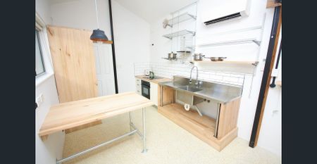 Burleigh Heads - 1 Bedroom Loft - Walk to the Beach - Photo 5