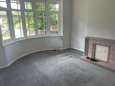 3 bedroom detached house to rent - Photo 2