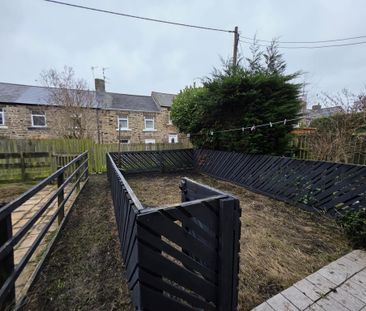 2 bedroom terraced house to rent - Photo 1