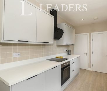 1 bedroom room to rent Room 3 Ford Lane - Photo 3