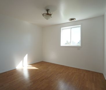 For Lease - 612 Russell Road Unit# Upper level, Clarence-Rockland, ... - Photo 1