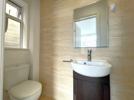 1 bedroom in a house share to rent - Photo 5