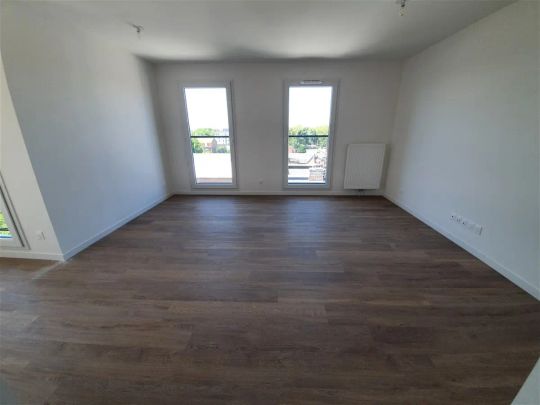 Location appartement 3 pièces - 67.52m² à Lille (59000) - Photo 1