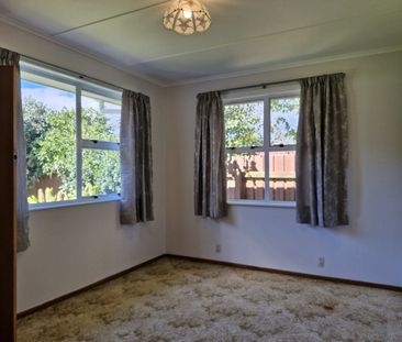 Solid three-bedroom in Spotswood - Photo 2