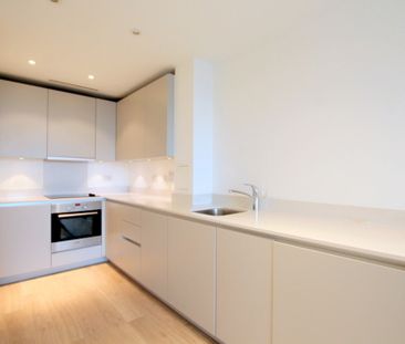 1 Bedroom Apartment, 1 Saffron Central Square - Photo 6