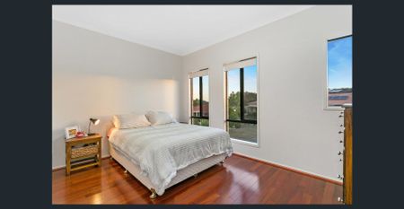 The ultimate location with views forever! - Photo 3