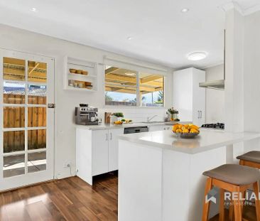 “Spacious Family Home in a Prime Werribee Location” - Photo 4