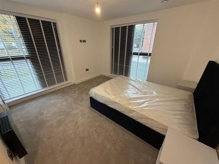 3 bedroom apartment to rent - Photo 2