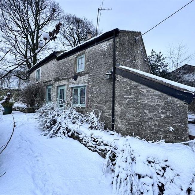 Woodbine Cottage, Wormhill - Photo 1