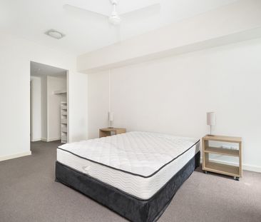 MODERN LIVING IN THE HEART OF THE CITY - Photo 6