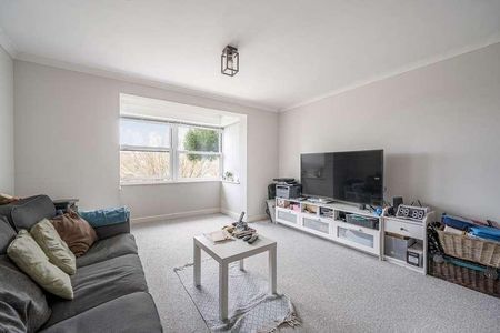 Rookwood Court, Guildford, GU2 - Photo 3