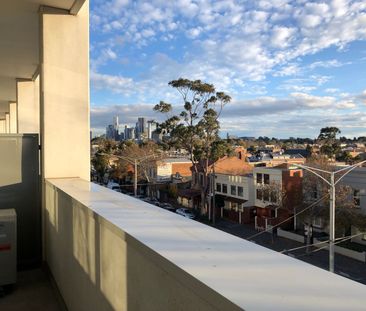 Live Larger On The CBD Fringe - Photo 4